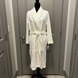 Stars Above Cozy Chenille Robe - Cream